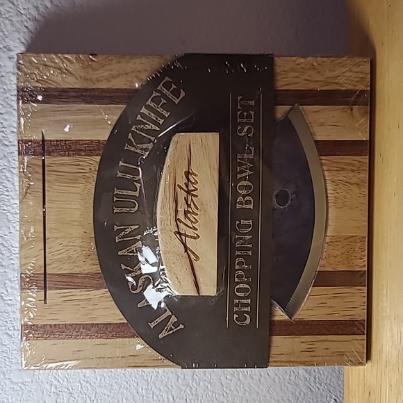 ALASKAN ULU CURVED KNIFE & WOOD CHOPPING BOWLSET - Picture 1 of 4